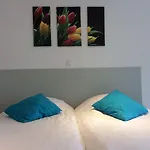 Hotell De Heek 3*